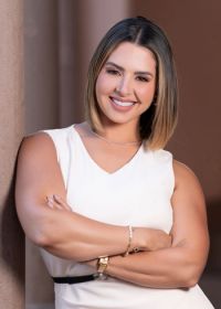 Vannia Estrella Loan Officer Altitude Home Loans